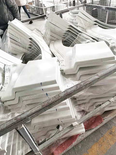 汽車零部件和汽車保險杠這些產品 汽車零部件和汽車保險杠這些產品